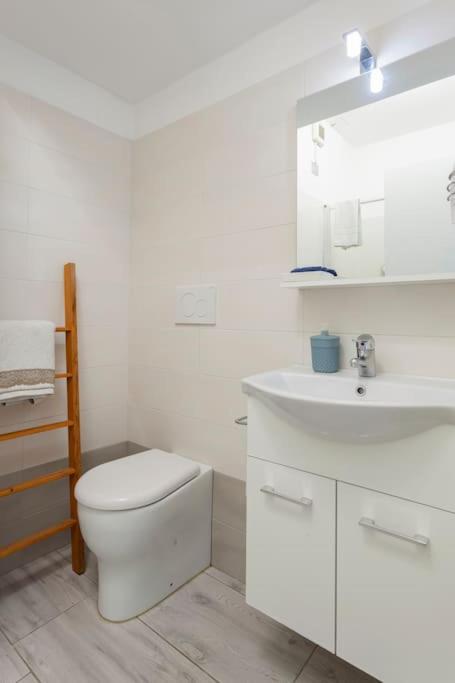 Attico Incantevole - Forum Assago & Humanitas Hotel Rozzano Kültér fotó